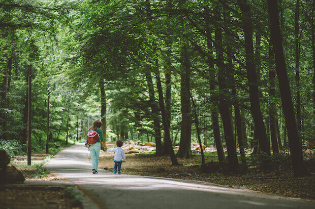 walking to school - article featured image for how to help kids who won't go to school