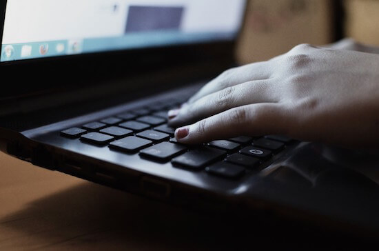 kids using screens while studying in the dark featured image