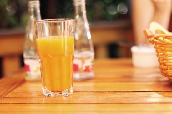 learn how your child learns article featured image (breakfast table with orange juice)
